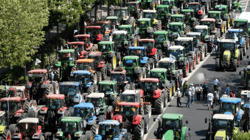La protesta dei trattori in strada