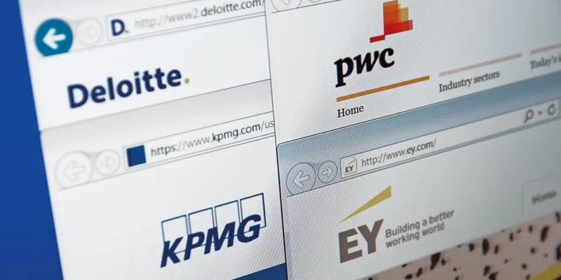 Le big four, le multinazionali della consulenza, con i loro loghi