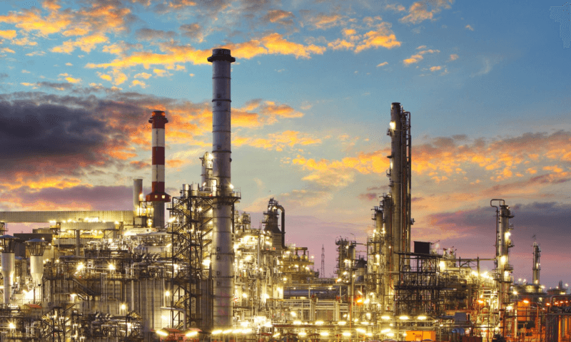 Una raffineria di petrolio