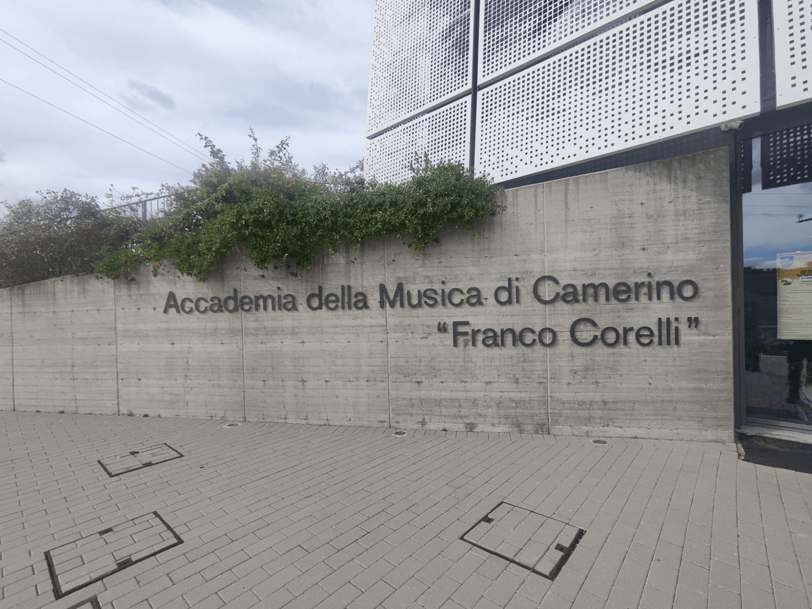 L'ingresso dell'accademia della musica di Camerino