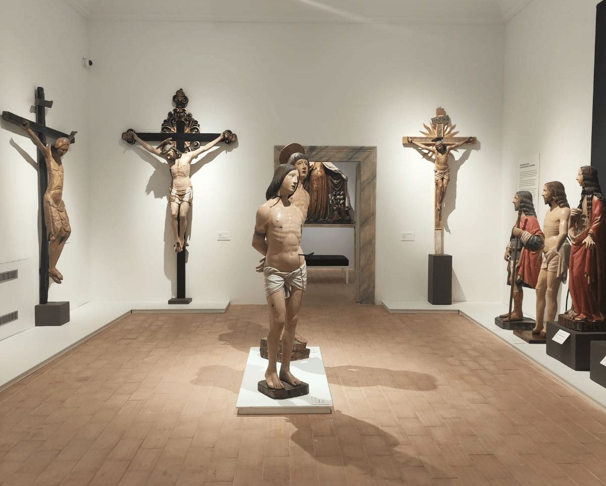 Sculture esposte nel Museo diocesano di Camerino. Foto di Cristina Maccarrone