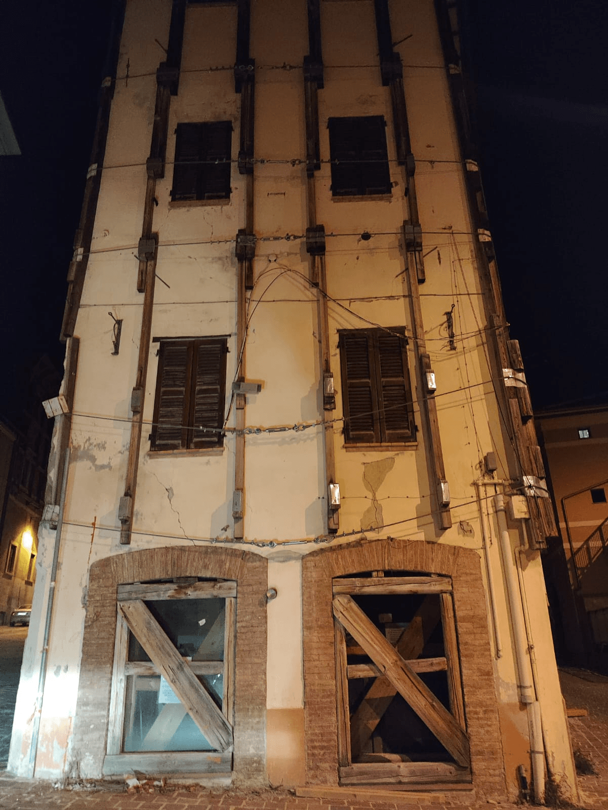 Un edificio nel centro di Camerino. Foto dell'autrice