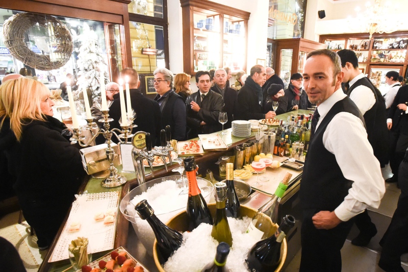 Gamberini a Bologna, dove il bancone cambia faccia da mattina a sera