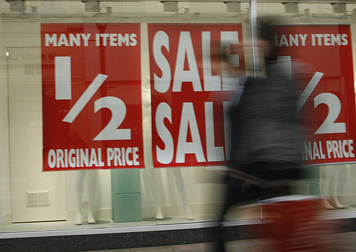 Prestazioni professionali low cost: chi paga?