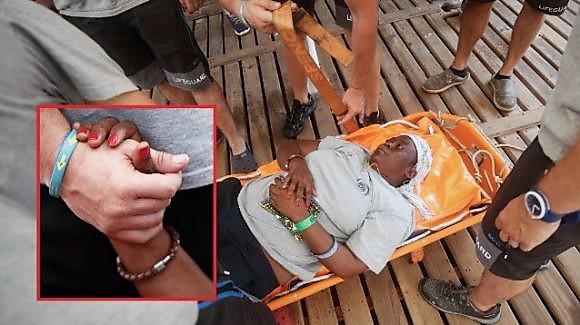 Fake news per eccellenza: la migrante con lo smalto rosso.