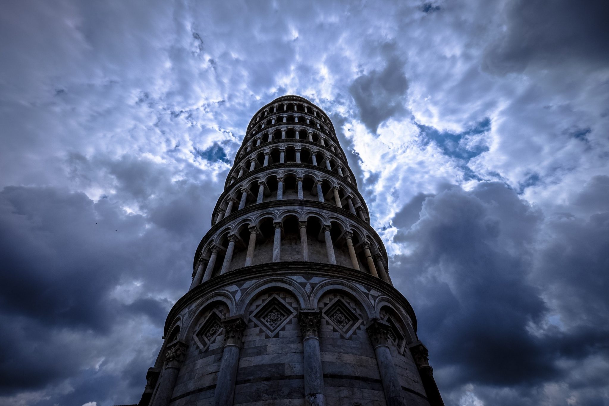 A Pisa sta su solo la Torre