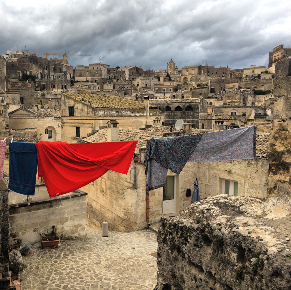 Editoriale 79. Stabat Matera
