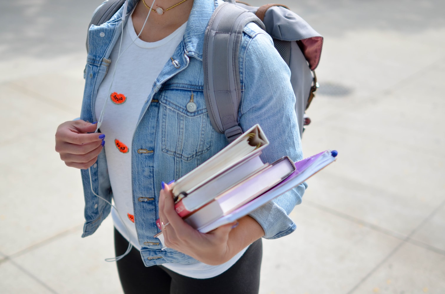 Libri scolastici: è giusto che decida l’insegnante?