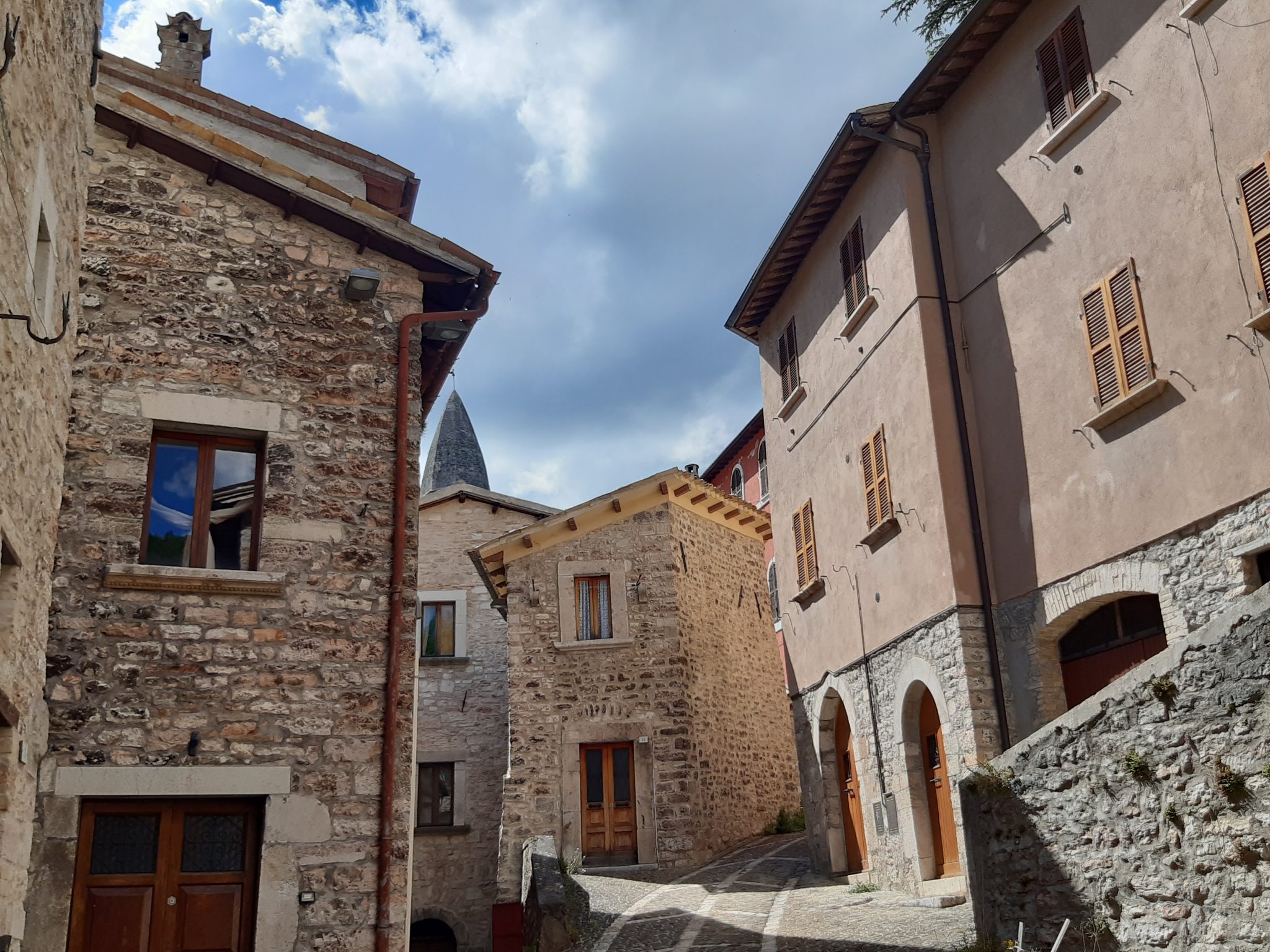 Uno scorcio di Visso, uno dei piccoli borghi delle Marche