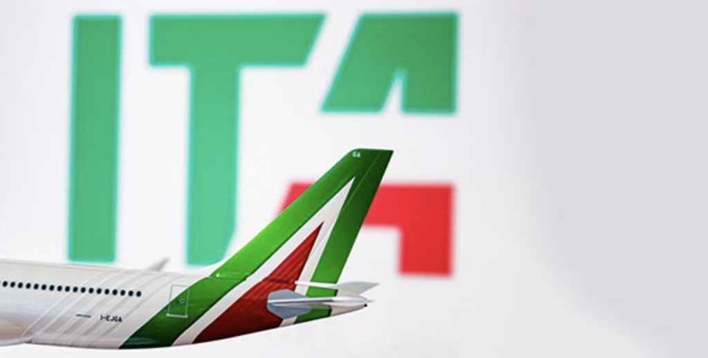 ITA Airways, se i piloti diventano i rider del cielo: “Tariffe orarie da Deliveroo”