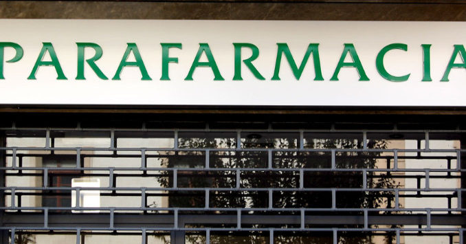 Tamponi negati alle parafarmacie: questione di lobby