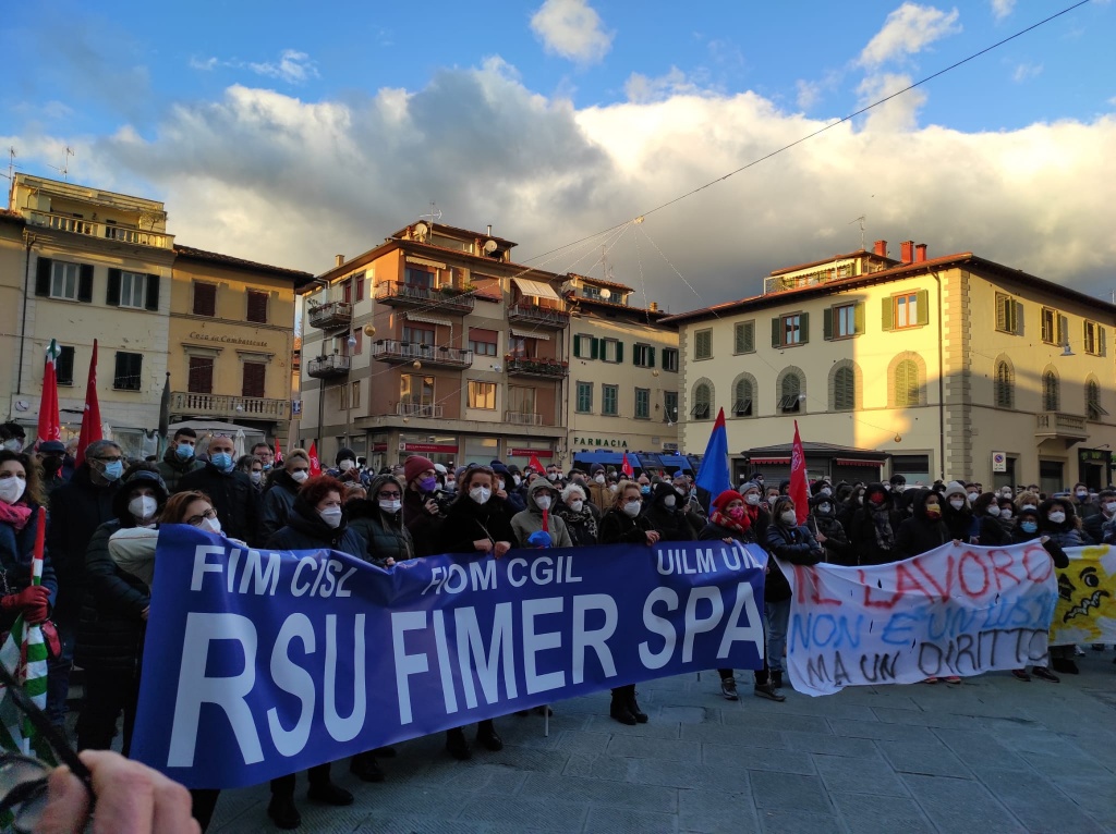 Fimer, inverter solari: il governo parla di transizione ecologica ma non dirada la nebbia sugli 800 lavoratori