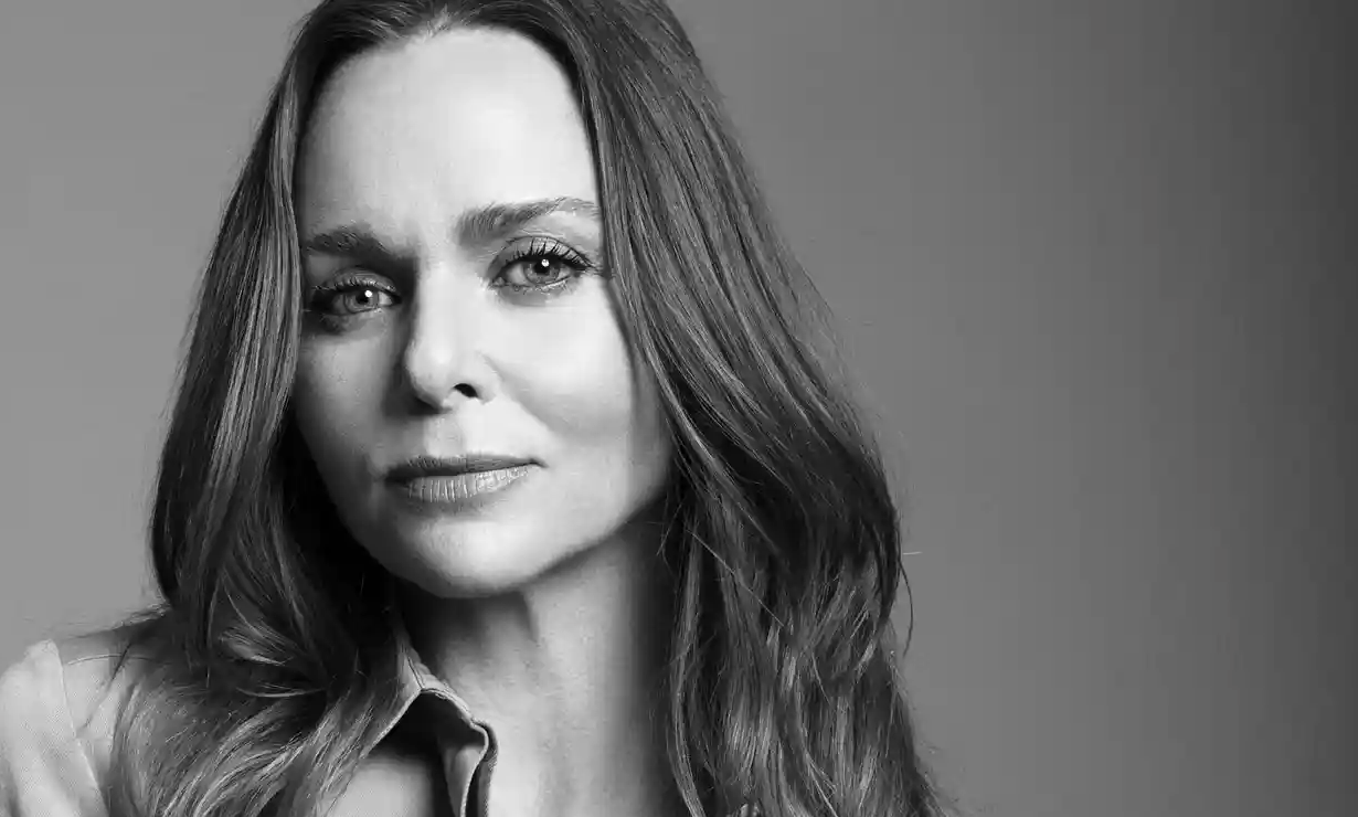 A Stella McCartney non piace lo smart working. Almeno in Italia.